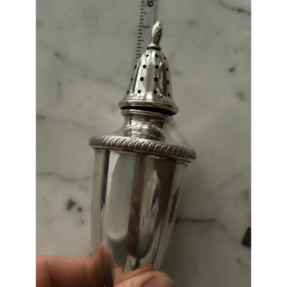 Antique Hunt 1930s 1940s braided Tall Sterling Silver Salt and Pepper Shakers - Picture 13 of 14